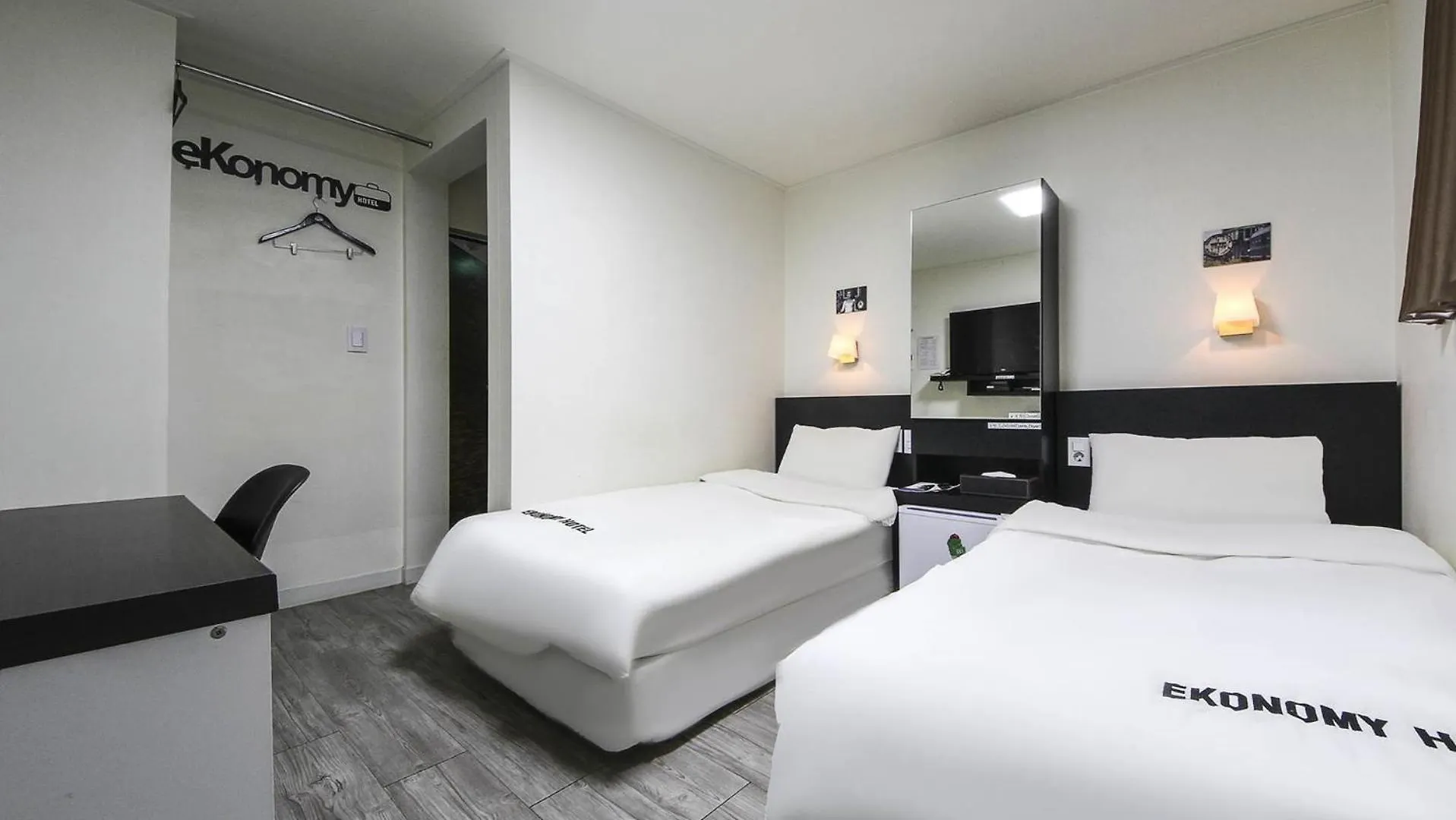 Ekonomy Hotel Incheon Bupyeong Branch