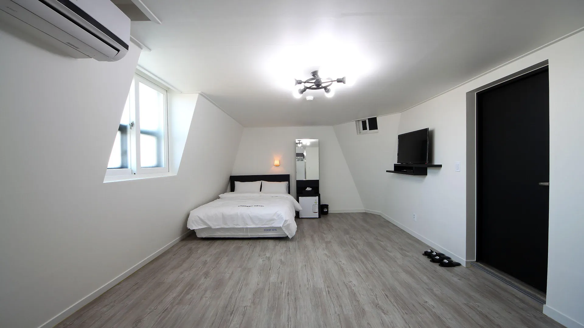 Ekonomy Hotel Incheon 3*,