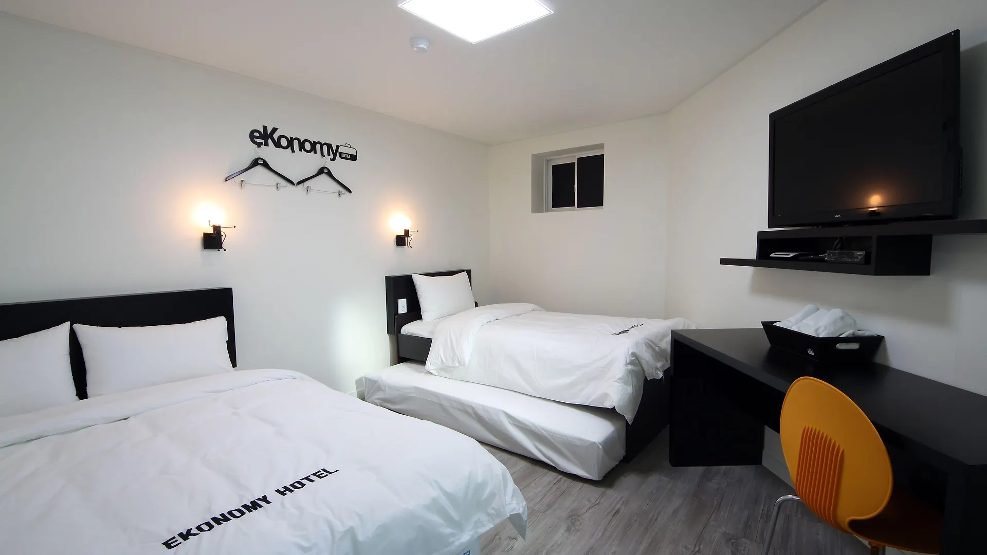 Ekonomy Hotel Incheon Bupyeong Branch